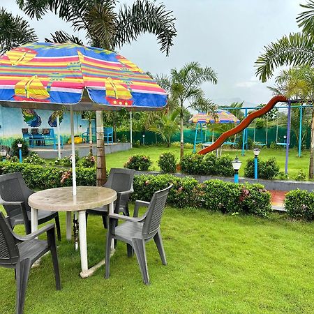 Karjat Ap Resort Exteriör bild