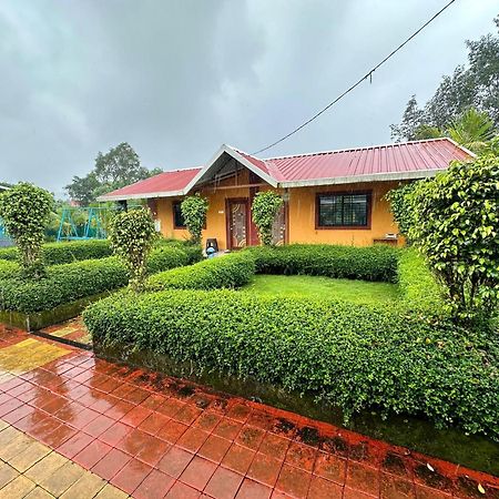 Karjat Ap Resort Exteriör bild