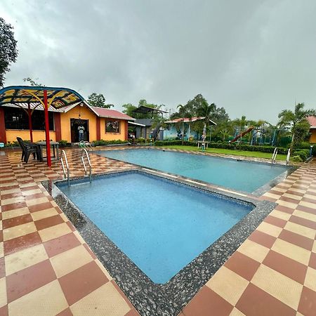 Karjat Ap Resort Exteriör bild
