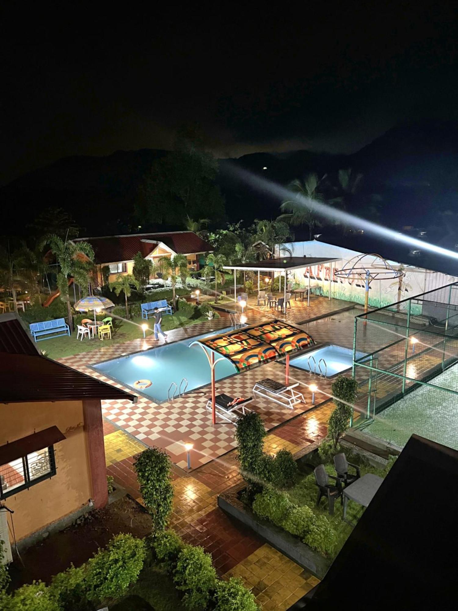 Karjat Ap Resort Exteriör bild