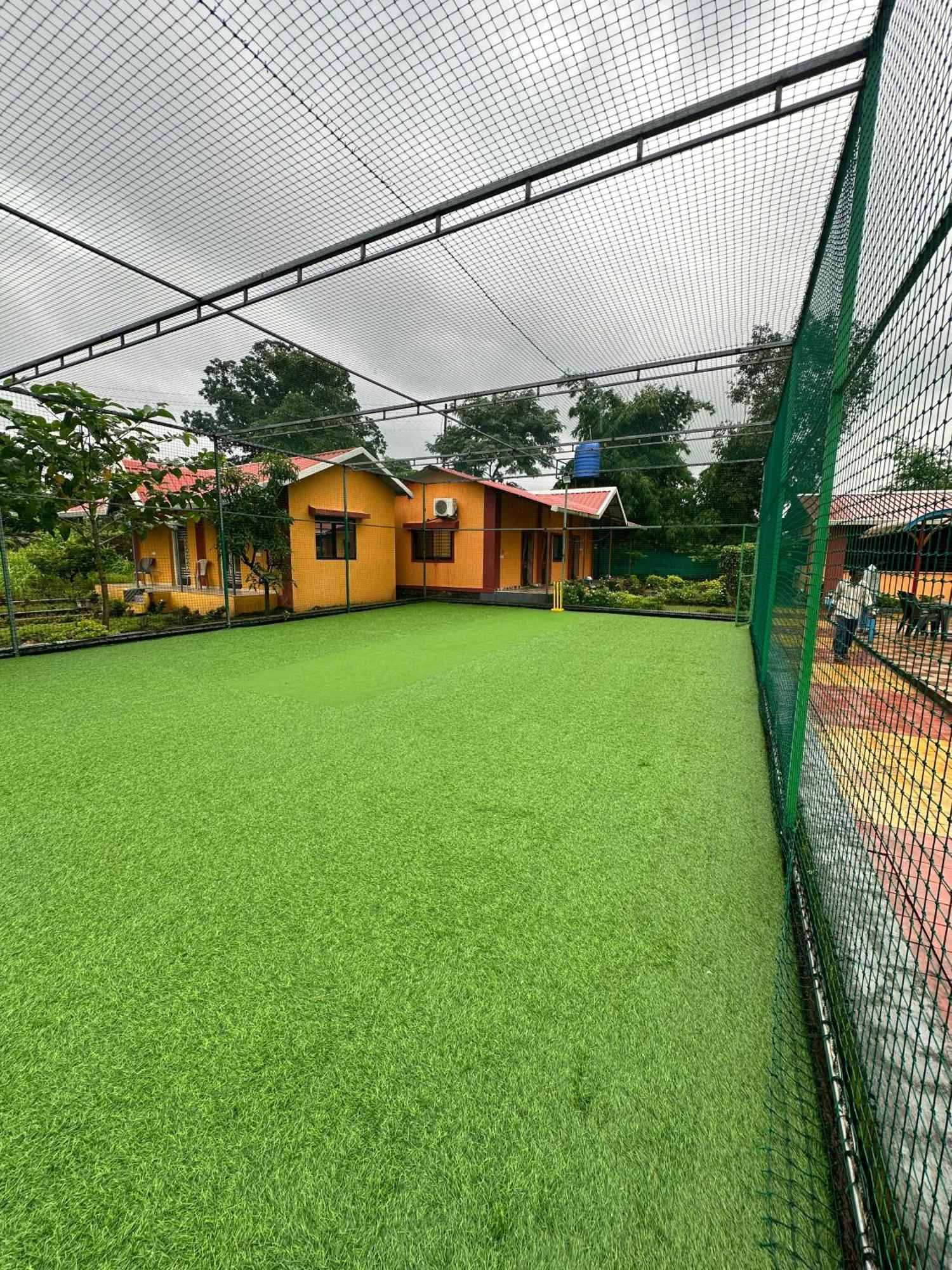 Karjat Ap Resort Exteriör bild